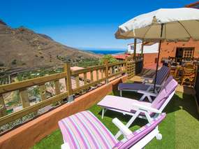 Schönes Ferienhaus mit Komfort, Privatpool, Wlan + Megablick im Agaetetal