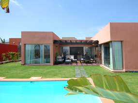 Villa mit Privatpool par4/11